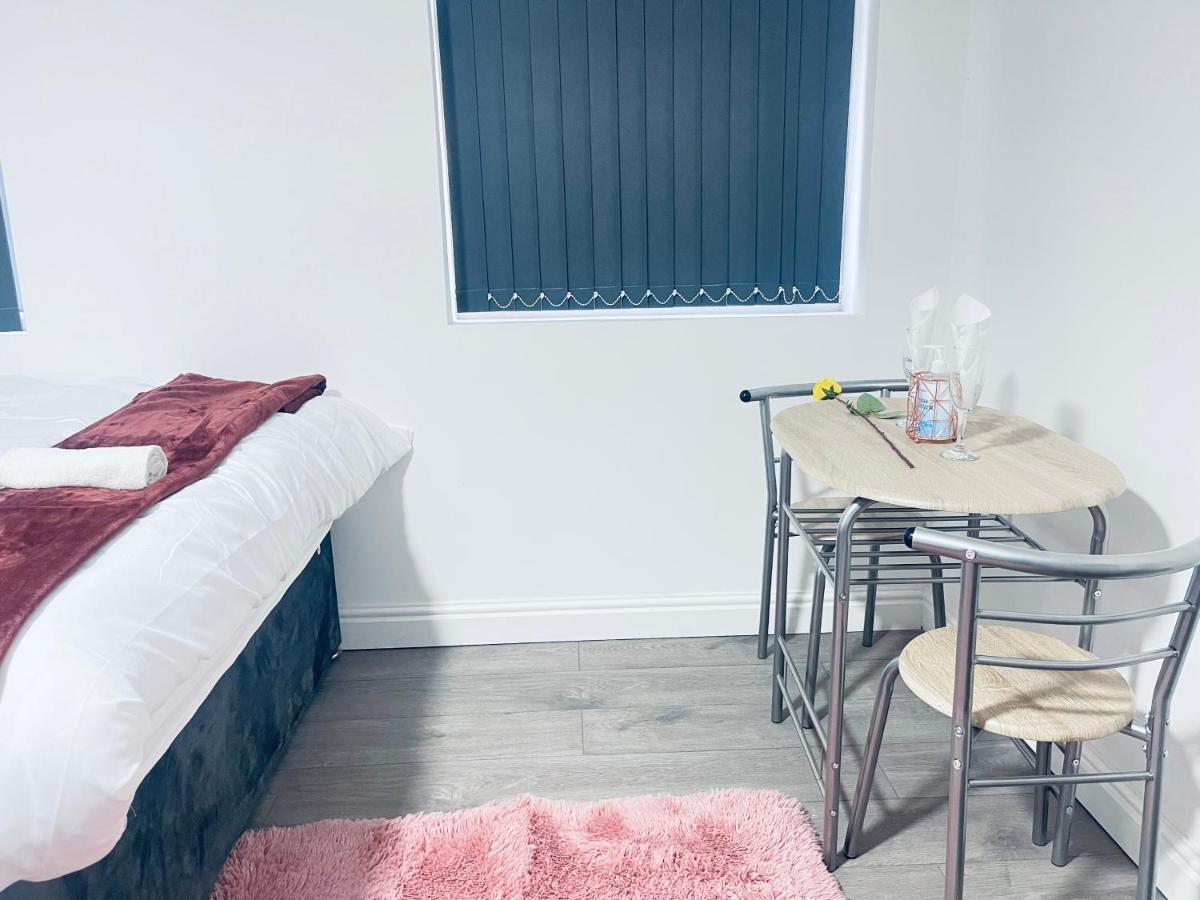 ברמינגהאם 1 Bed Apartment With 2 Beds 1 Double Plus 1 Single מראה חיצוני תמונה